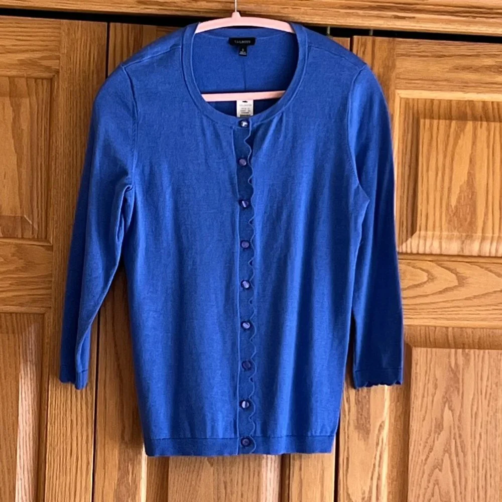 TALBOTS - Charming Cardigan - Scallop -- NEW with Tag - Picture 7 of 11